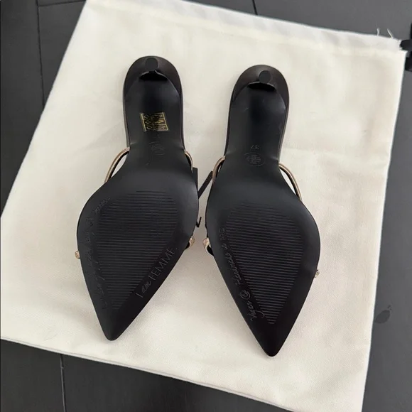 FEMME LA The Russo Slipper in Black/Gold - Picture 8 of 12